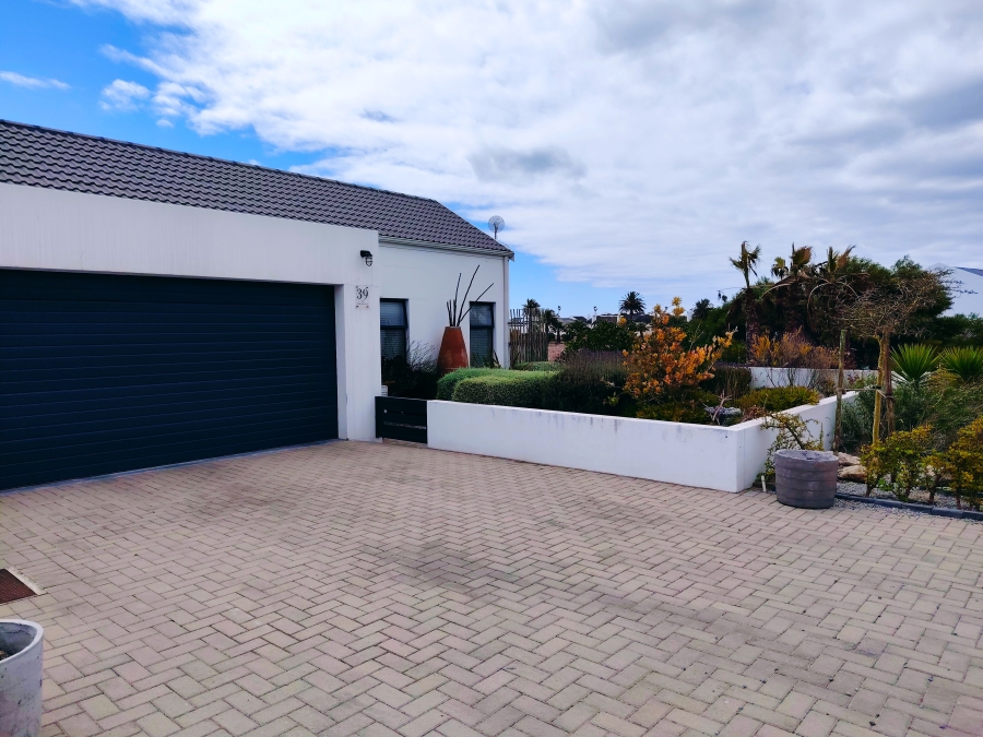 4 Bedroom Property for Sale in Shelley Point Western Cape